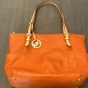 COPY - Michael Kors handbag with zipper